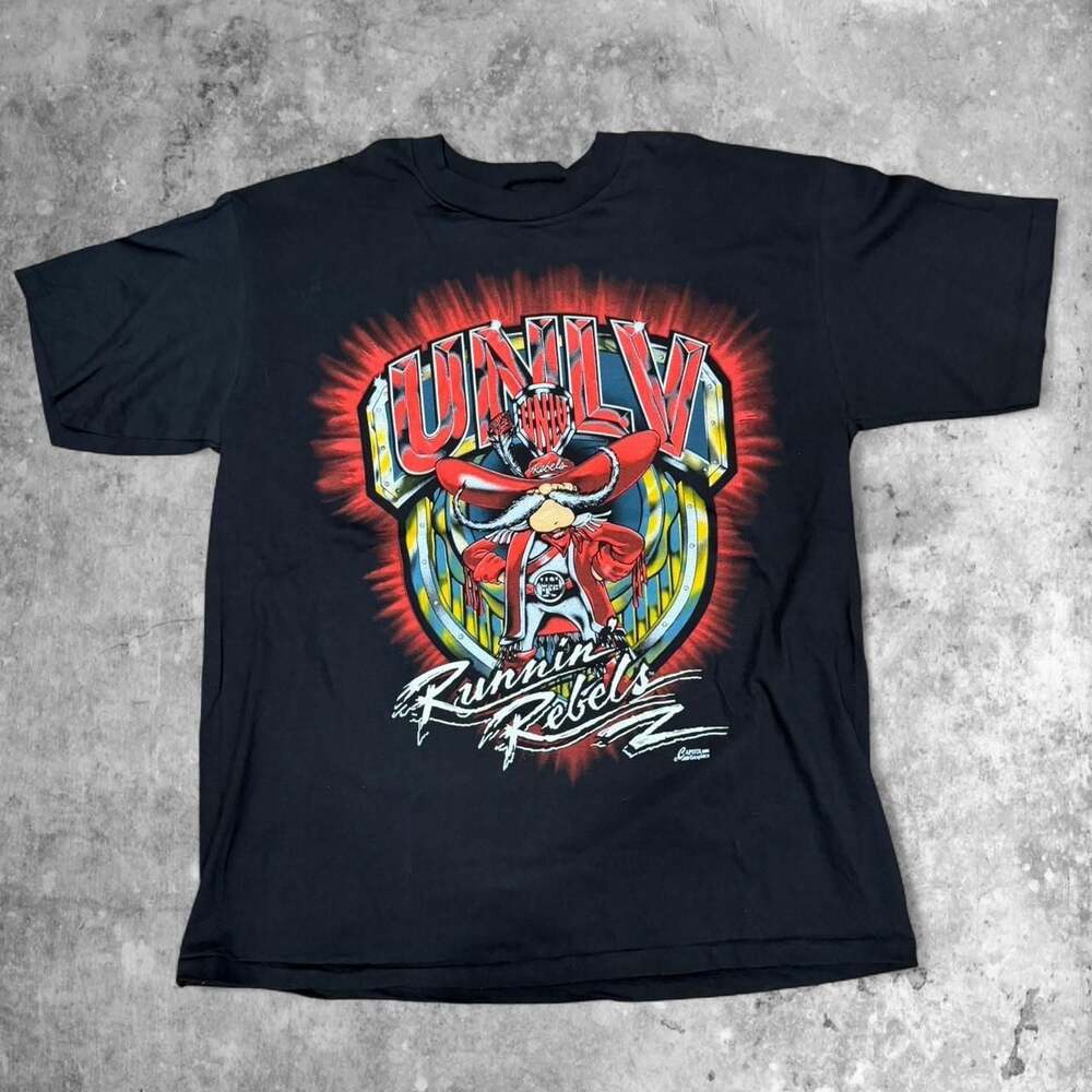 Vintage Capitol Graphics UNLV Runnin' Rebels T-Shirt XL
